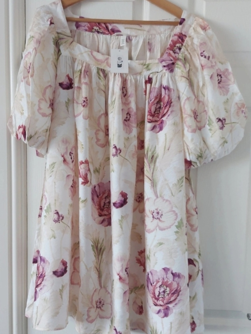 H&M Floral Puff-Sleeve Dress in Pink and Cream